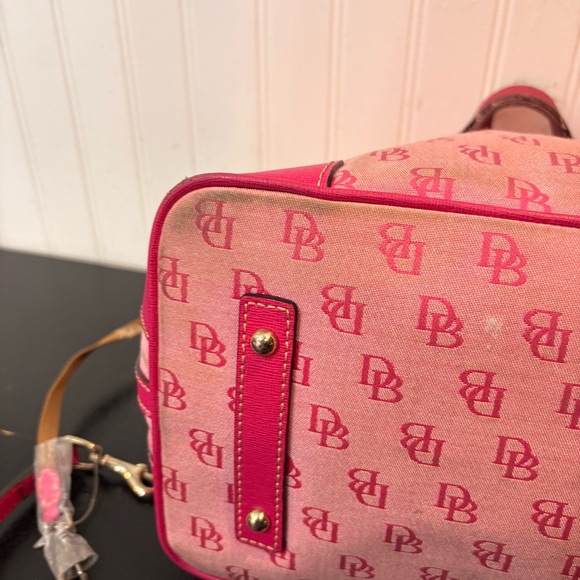 DOONEY & BOURKE Monogram
Signature Charleston Shopper Bag
Pink Canvas READ - Picture 10 of 14
